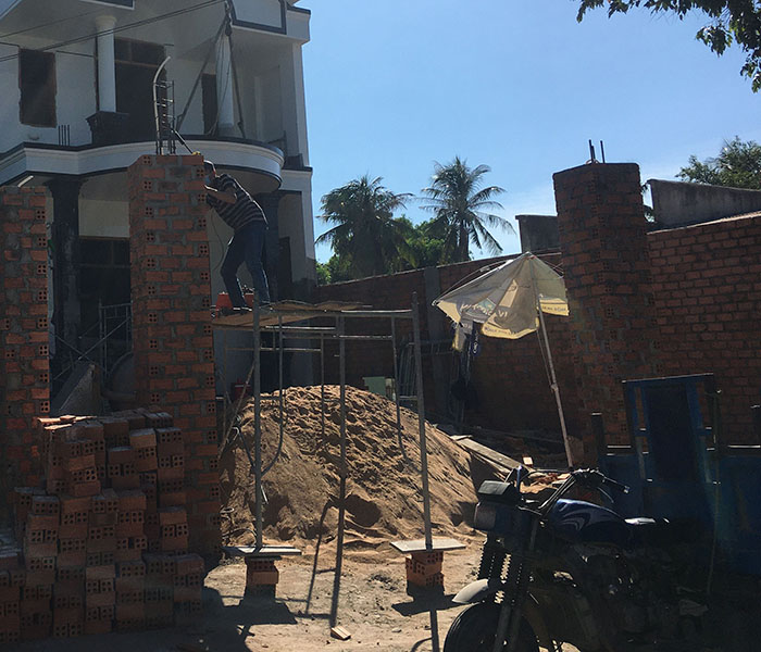 Hường dẫn xây trụ cổng để gắn cổng nhôm đúc